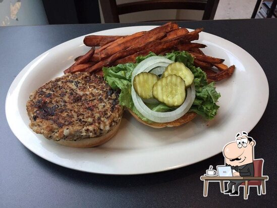 Lexi's on Third featuring danny's deli catering & originals in Columbus