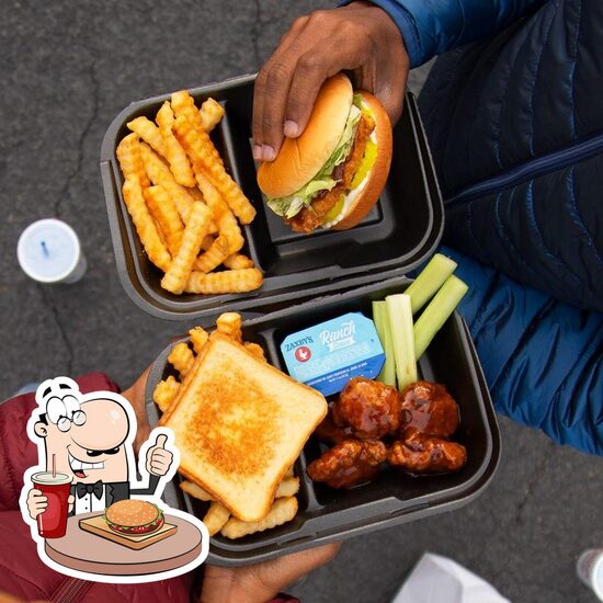 Zaxby's Chicken Fingers & Buffalo Wings, 812 E Washington Ave in
