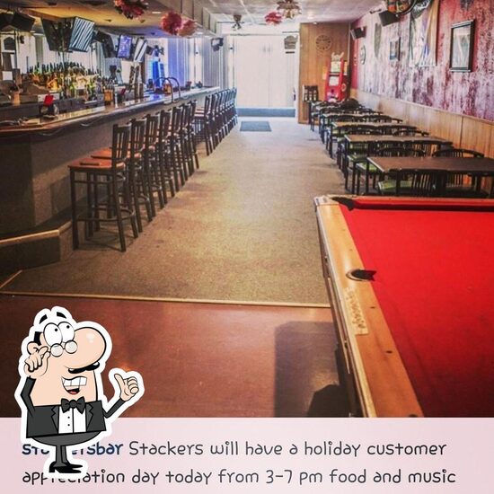 R425 Stackers Bar And Grill Interior 