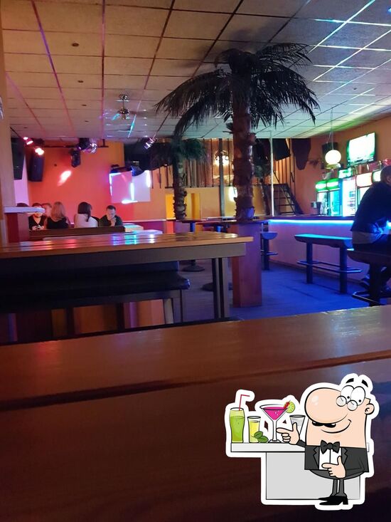 Dollhouse Beach Club, Hamburg Restaurant reviews