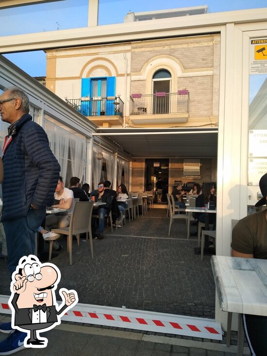 Menu at Frizz Cafe', Bari, Piazza della Torre