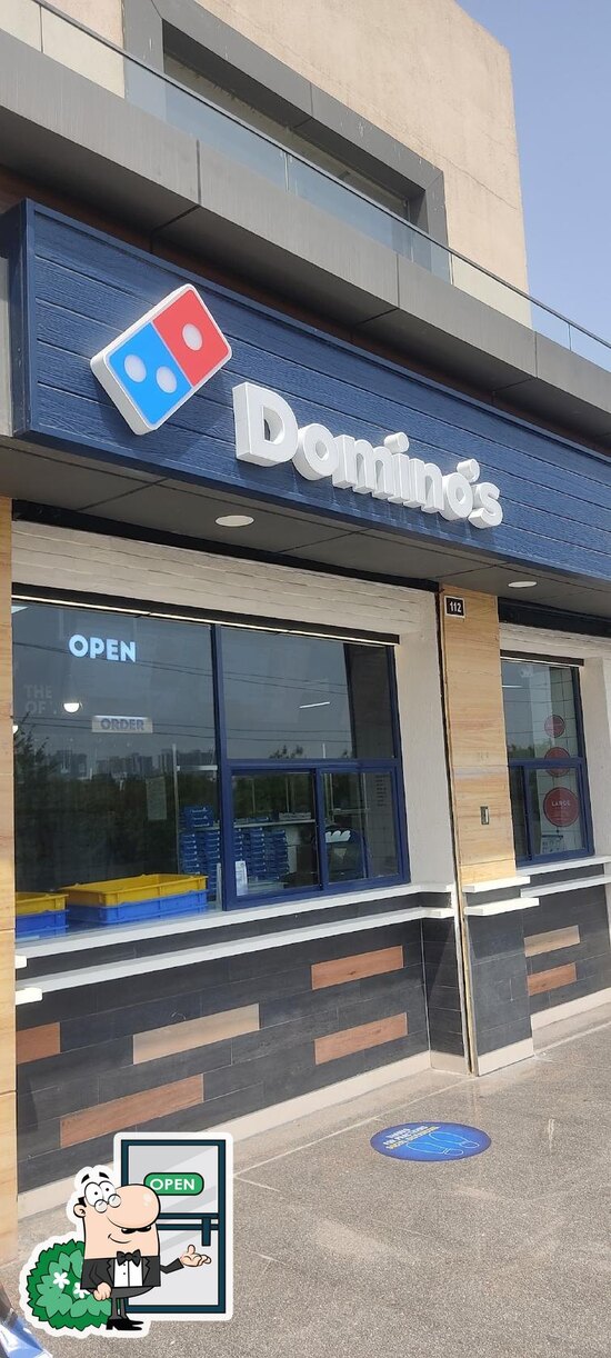 Menu at Domino's Pizza, Noida, First Floor Shop No 112 112 A Cleo Street