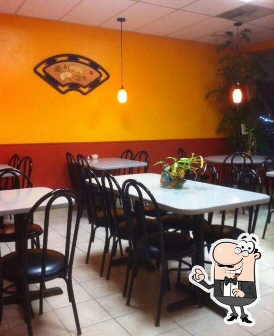 China Palace, 5 Paddock Hills Plaza Shopping Ctr in Florissant