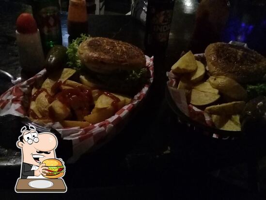 Cesar's bar & grill