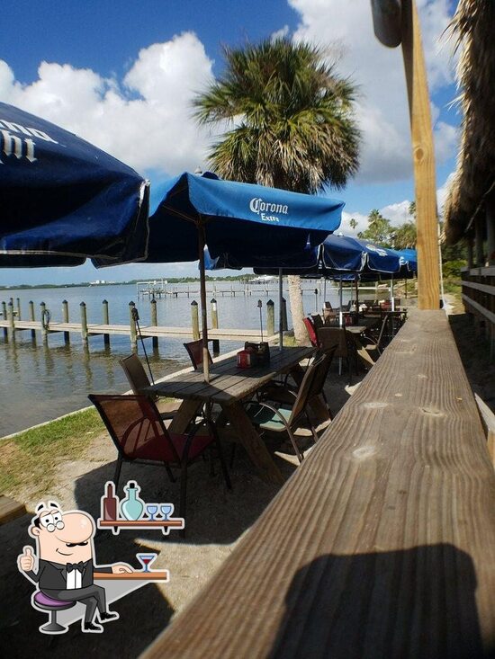 Evie's at Spanish Point - The Tiki in Osprey - Restaurant menu and reviews