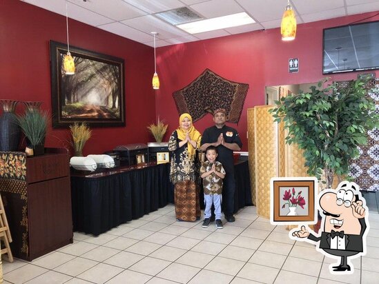 WARUNG INDONESIAN HALAL intelligence overview
