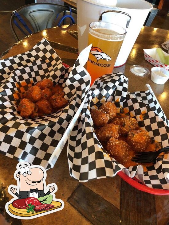 Kickin Wings in Wheat Ridge Restaurant menu and reviews