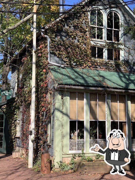 The Boat House in Lambertville Restaurant menu and reviews