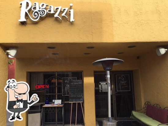 R5bf Ragazzi Italian Restaurant Interior 2023 04 