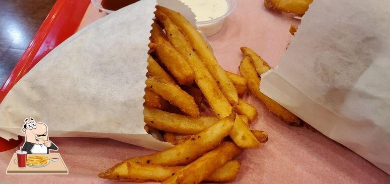 https://img.restaurantguru.com/w550/h367/r5d6-Fresh-Tray-french-fries.jpg