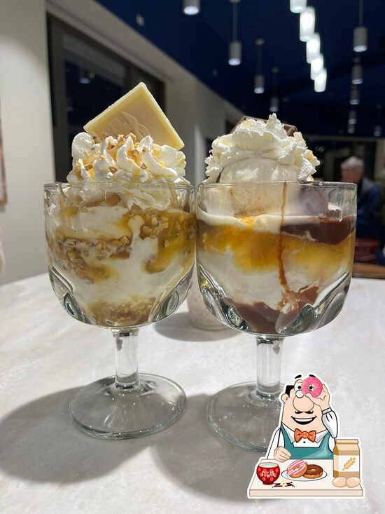 Ghirardelli Ice Cream & Chocolate Shop, 400 N Michigan Ave Suite 100 in