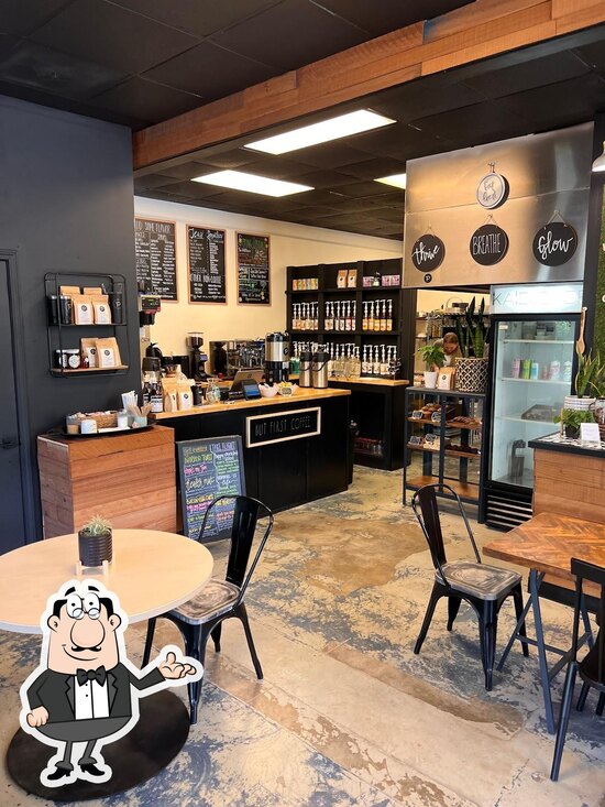 Menu at Kale to the Chef cafe, Peachtree City