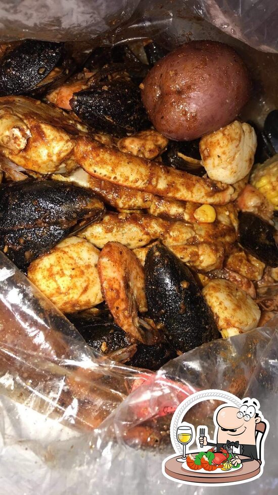 Crackin' Crab Seafood Boil, 4959 Pan American, West Fwy NE ste C in