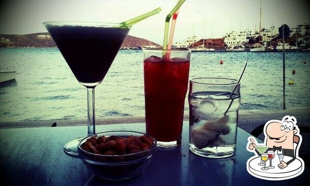 yacht club serifos menu