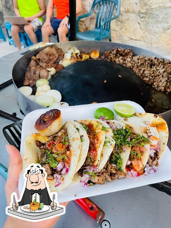 Menu at Tacos de cabeza panteón garita restaurant, Acapulco