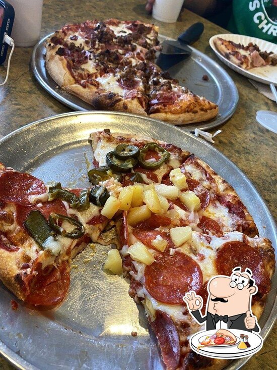 Danny's Pizza in Yucaipa Restaurant menu and reviews