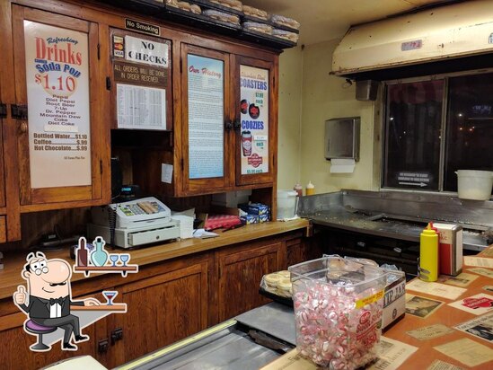 The Cozy Inn, Salina - Restaurant menu, prices and reviews