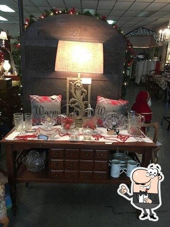 Hidden Garden Antiques & Tea Room in Chrisman Restaurant reviews