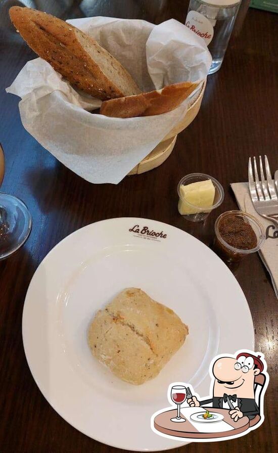 Carta del café La Brioche Al Wahda Mall, Abu Dabi, F9CF+2PM