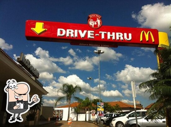 Menu at McDonald's restaurant, Araraquara, Av. Bento de Abreu