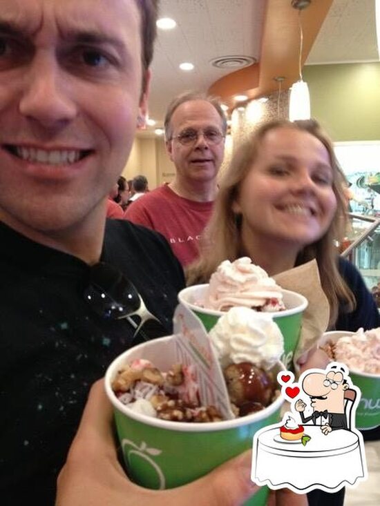 Peachwave Frozen Yogurt & Gelato in Holland Restaurant menu and reviews