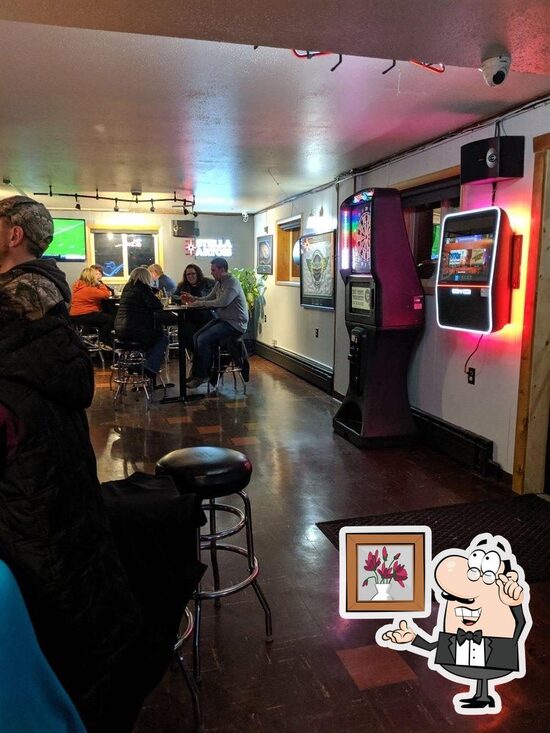 Menu at Mack's Pub and Grill, De Pere