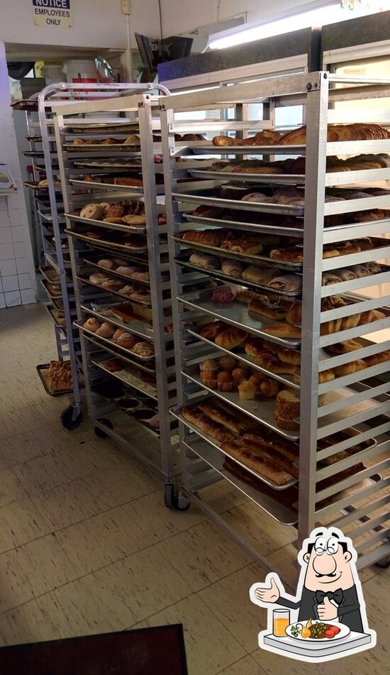 Menu at La Favorita Bakery, Paramount