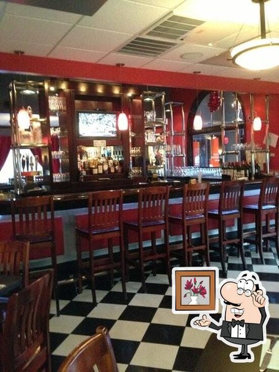Mama Mia's, 7602 W Mequon Rd in Mequon Restaurant reviews