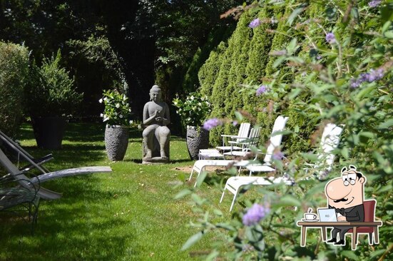 The Living Room, East Hampton - Restaurant menu, prices and reviews