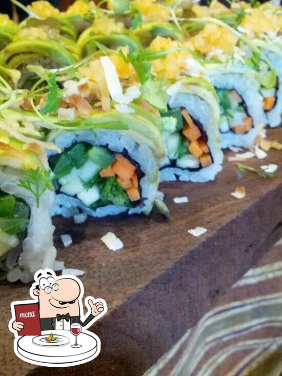 https://img.restaurantguru.com/w550/h367/r7e2-meals-Bamboo-Sushi-2021-09-7.jpg