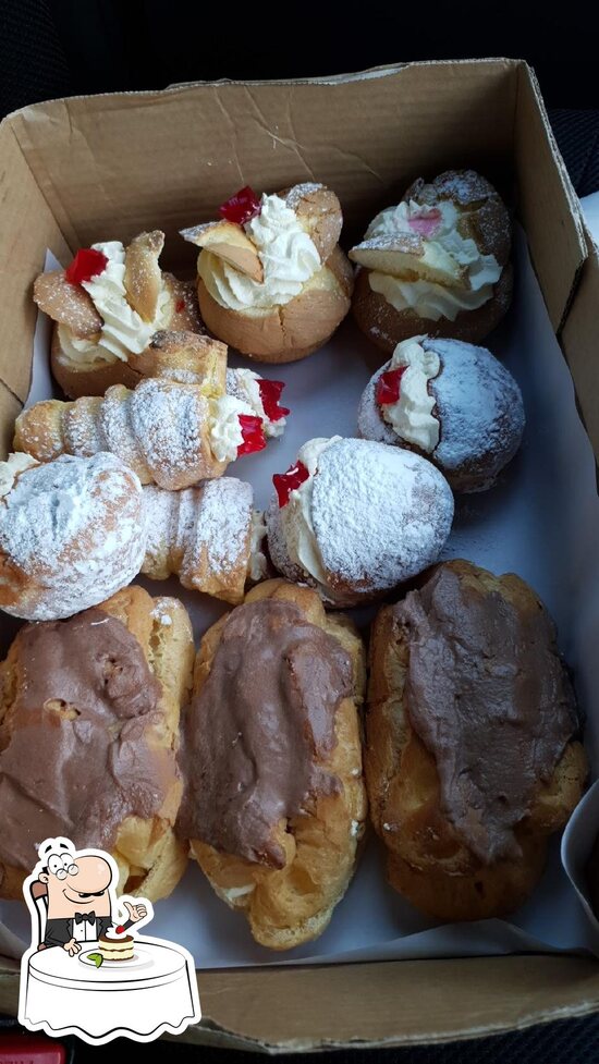 Johnny Nation's Chocolate Eclair Shop in Ohakune Restaurant reviews