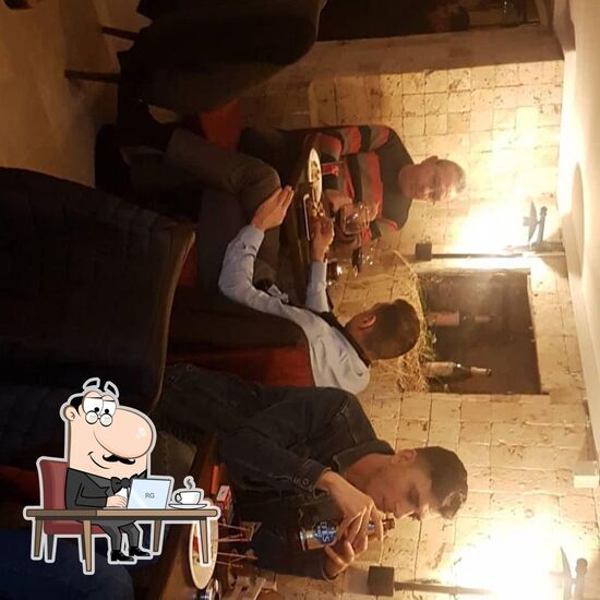 Madam Bordo Şarap Evi & Bar