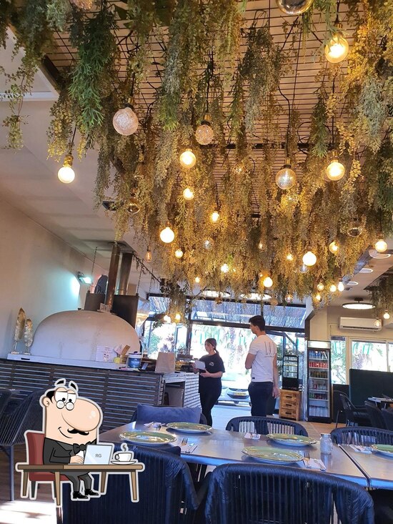 Reef Restaurant ריף מסעדה בניחוח כפרי, Isfiya Restaurant reviews