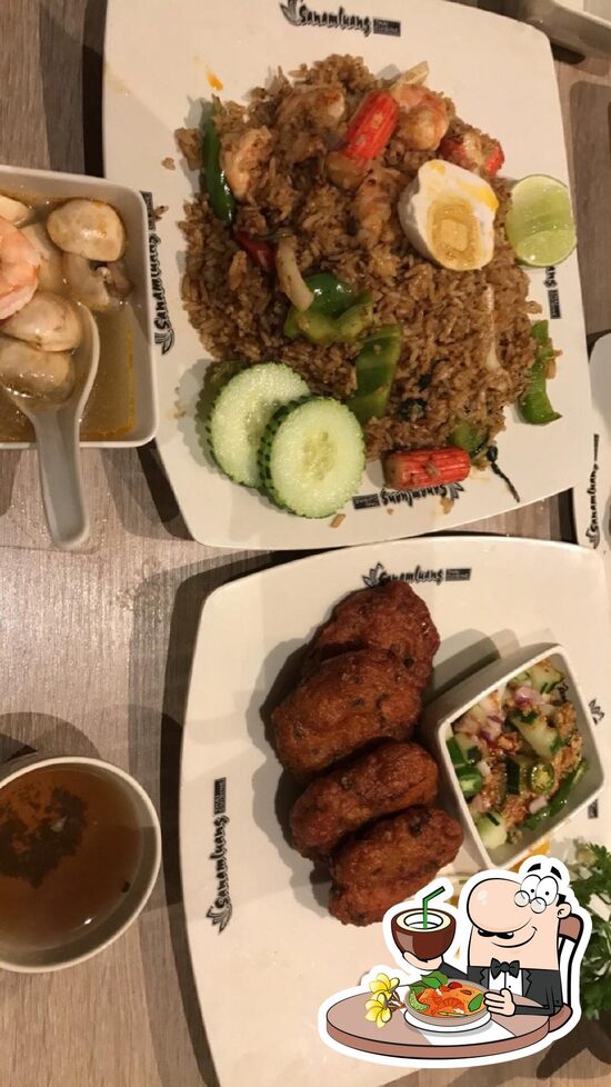 Sanamluang Cuisine in Claremont Restaurant menu and reviews