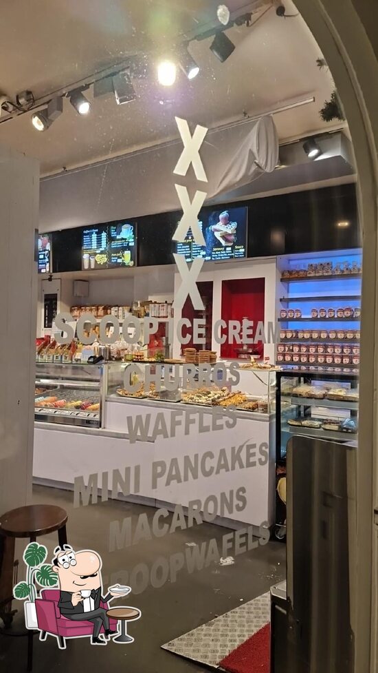 CHOCO DELIGHT Crepes & Waffles Freshly Baked, Amsterdam