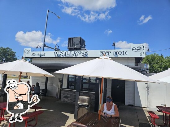Wally's Drive-In, Breese - Restaurant menu, prices and reviews