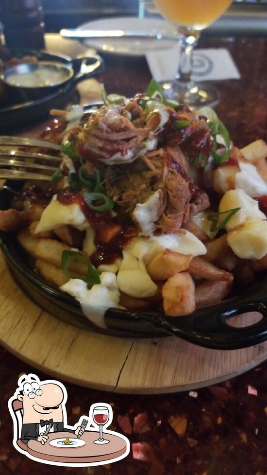 La Cage, 6476 WilfridHamel Blvd in L'AncienneLorette Restaurant
