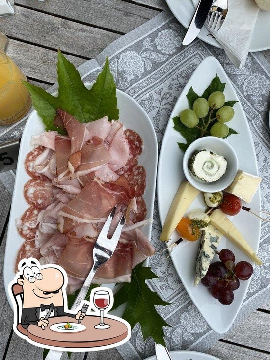 Peerd Hus Hofcafe Und Restaurant Lesse
