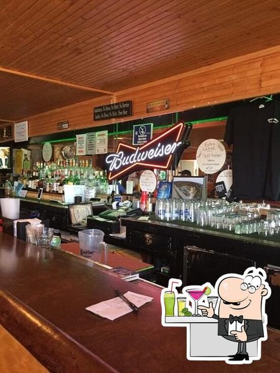 Jackson's Hole Bar & Grill in Lake Geneva Restaurant menu and reviews