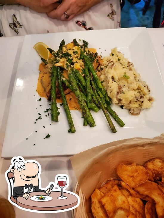 Swain's Seafood and Cut Restaurant, 8317 E Oak Island Dr in Oak Island