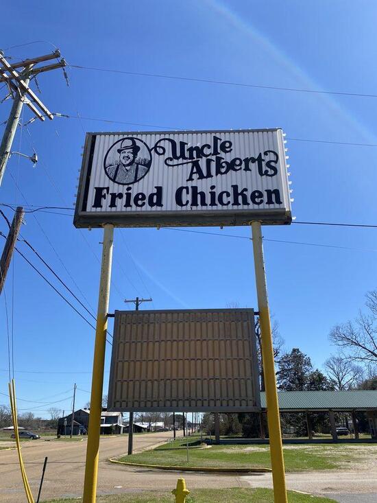 Uncle Albert's Fried Chicken in Boyce Restaurant menu and reviews
