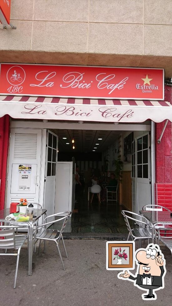 La Palmera Pub Cafe Bar