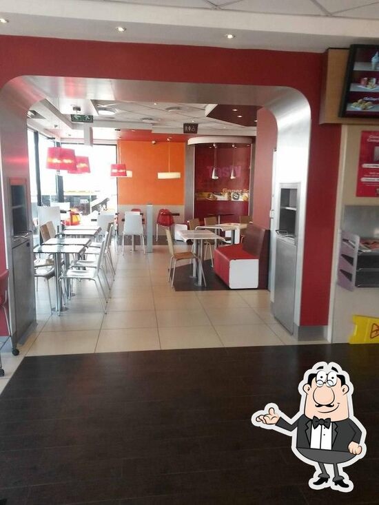 KFC Irene Village restaurant, Pretoria, Cnr Pierre Van Ryneveld