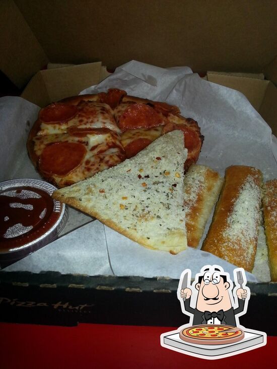 Pizza Hut restaurant, Santo Domingo, Av. Carlos Perez Ricart Esq