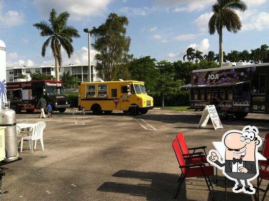 food-truck-connection-in-boynton-beach