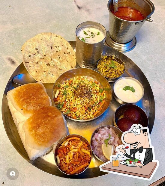 Menu at Oscarwadi Misal Patas, Patas