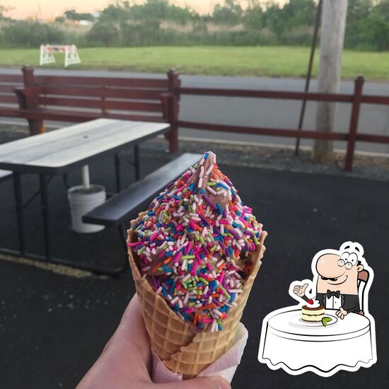 Causeway Ice Cream in South River Restaurant menu and reviews