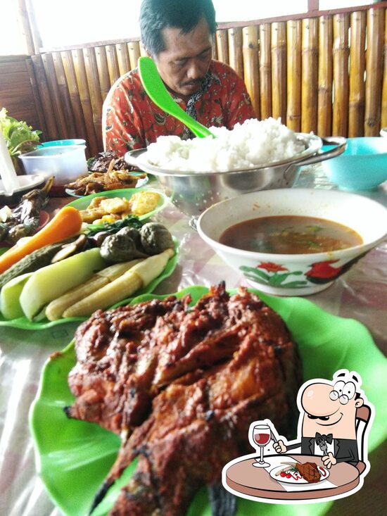 Pondok Omega Tuba Simpang Bawang Latak Restaurant Ujung Gunung