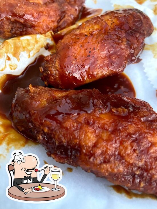 Johnnie's Pizza & Wings in Watertown Restaurant menu and reviews