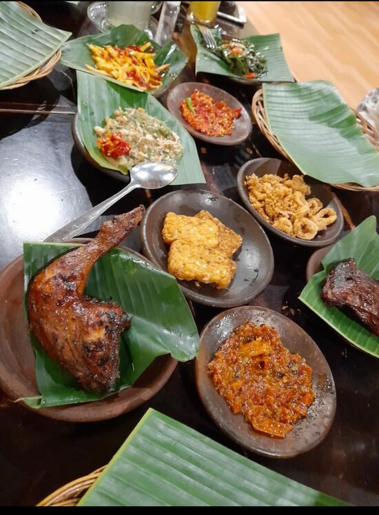 Waroeng Spesial Sambal "SS" Bawean Restaurant, Bandung - Restaurant ...